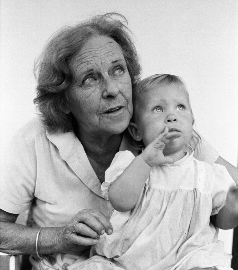 Lara, Mae, baby, black & white, monochrome, portrait